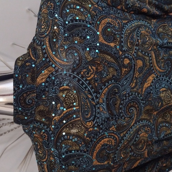 "Cathy" brand. Women's Sequin Top - Picture 6 of 6